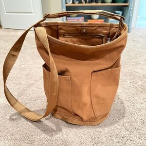 Everlane Women’s Lantern / Bucket Bag NWOT
